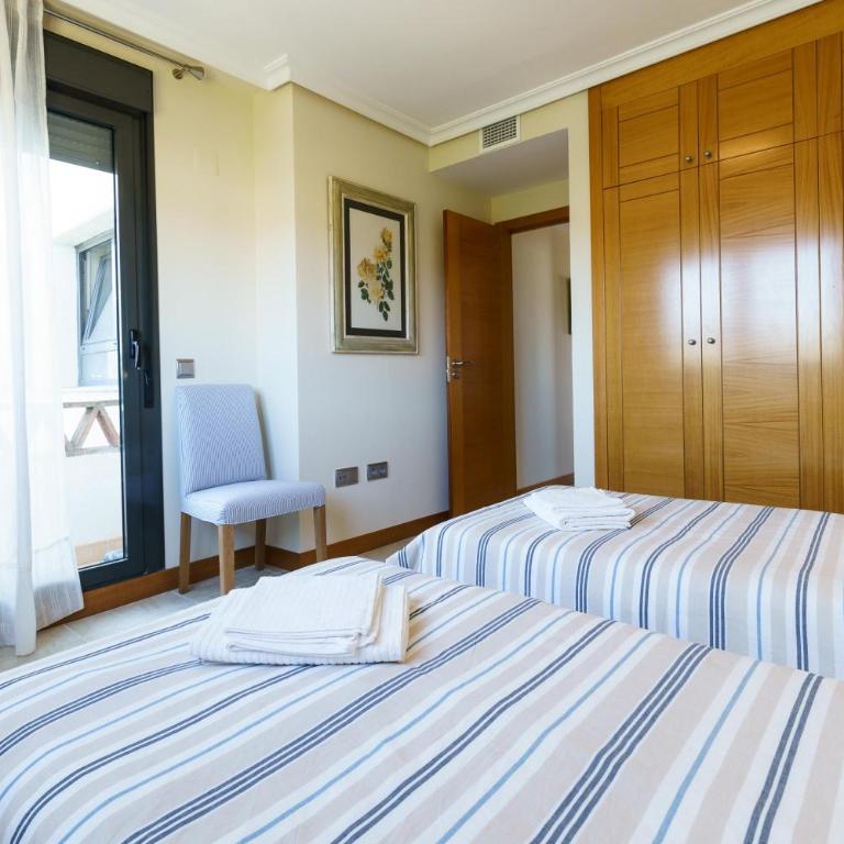 Sunset Seaview Corner With Pool - Happy Rentals - Apartamento Deluxe - 24