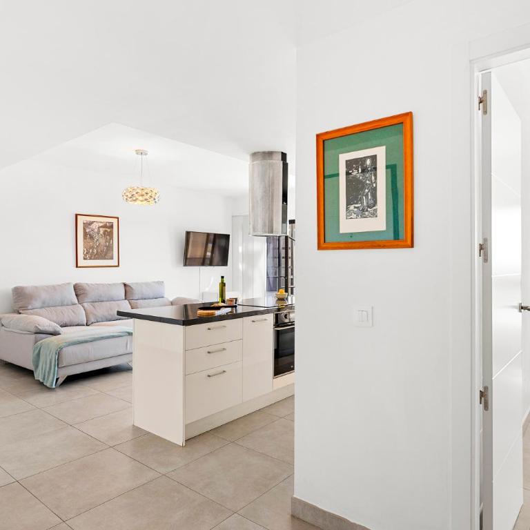 MEDANO4YOU Strelitzia Penthouse - Apartamento de 2 dormitorios con terraza y vistas al mar - 31