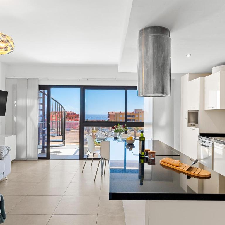 MEDANO4YOU Strelitzia Penthouse - Apartamento de 2 dormitorios con terraza y vistas al mar - 8