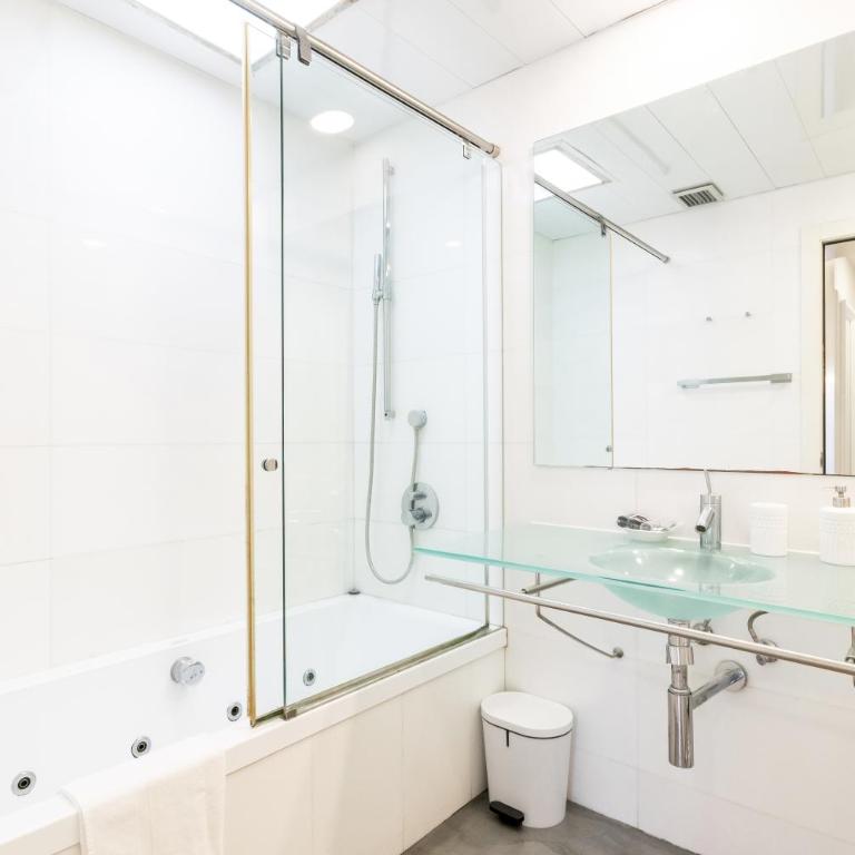 Unique Rentals - Placa Catalunya Central Apartments - Apartment - 16