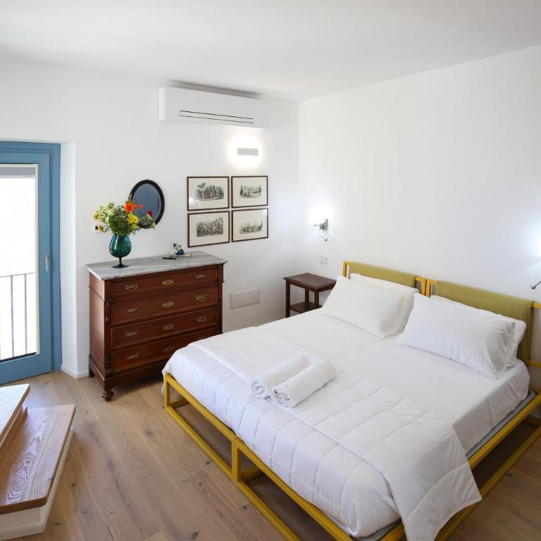 B&B Domos Mi & Ro - Deluxe Double Room with Balcony and Sea View - 7