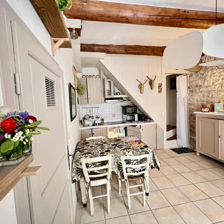 à St Rémy Petite maison au coeur du village - Maison de Vacances - 5