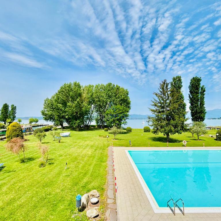 Little Venezia Apt - Relax in Piscina Fronte Lago - Appartamento con 2 Camere da Letto - 4