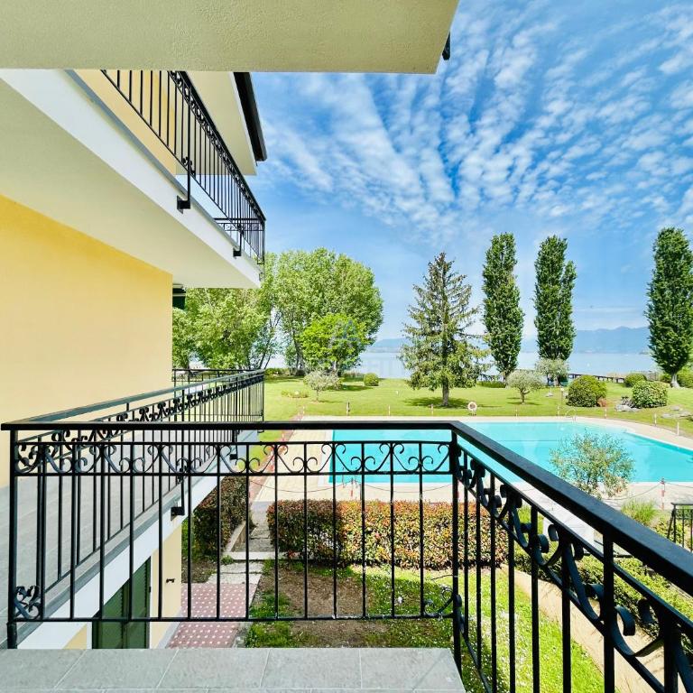 Little Venezia Apt - Relax in Piscina Fronte Lago - Appartamento con 2 Camere da Letto - 17