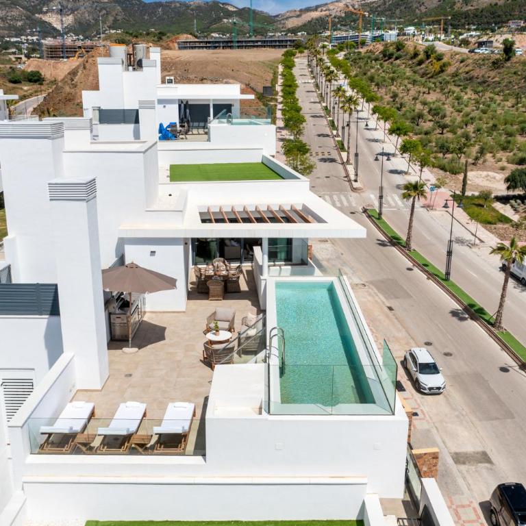 Penthouse Diamond - Private Pool, Terrace, Sea View, Gym & BBQ - Three-Bedroom Apartment with Private Pool - 59