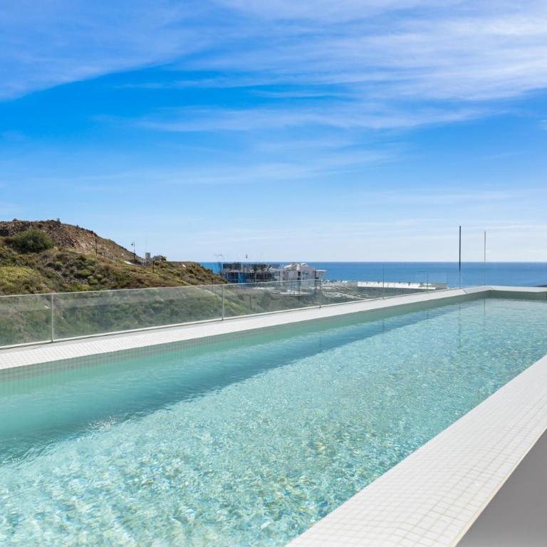 Penthouse Diamond - Private Pool, Terrace, Sea View, Gym & BBQ - Three-Bedroom Apartment with Private Pool - 51