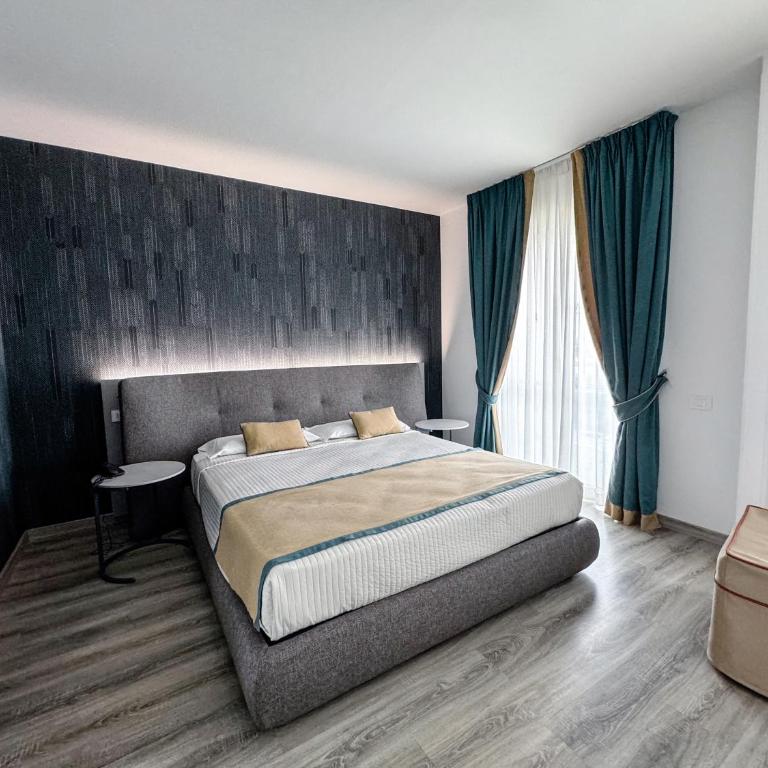 Mediterranea Hotel & Convention Center - Junior Suite - 4