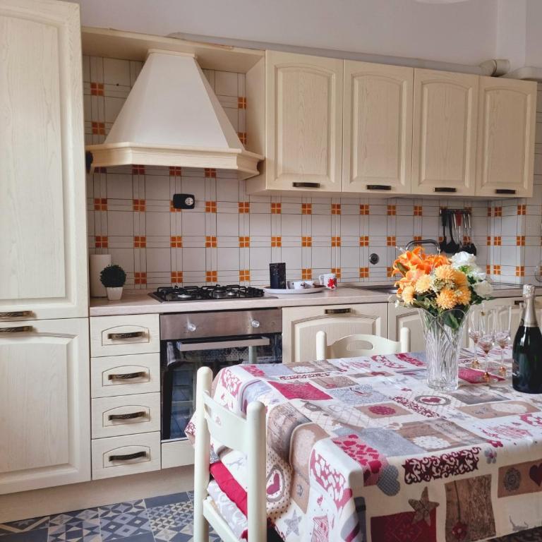 Residenza girasole - Appartamento con 2 Camere da Letto - 1