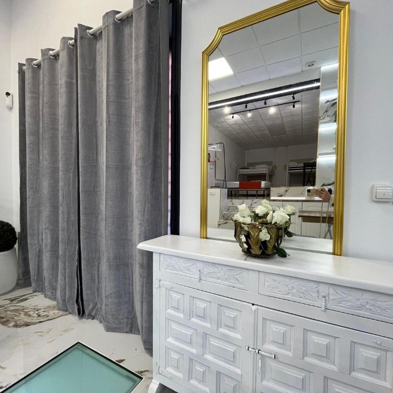 HR12 Amazing plaza mayor - Four-Bedroom Apartment - 12