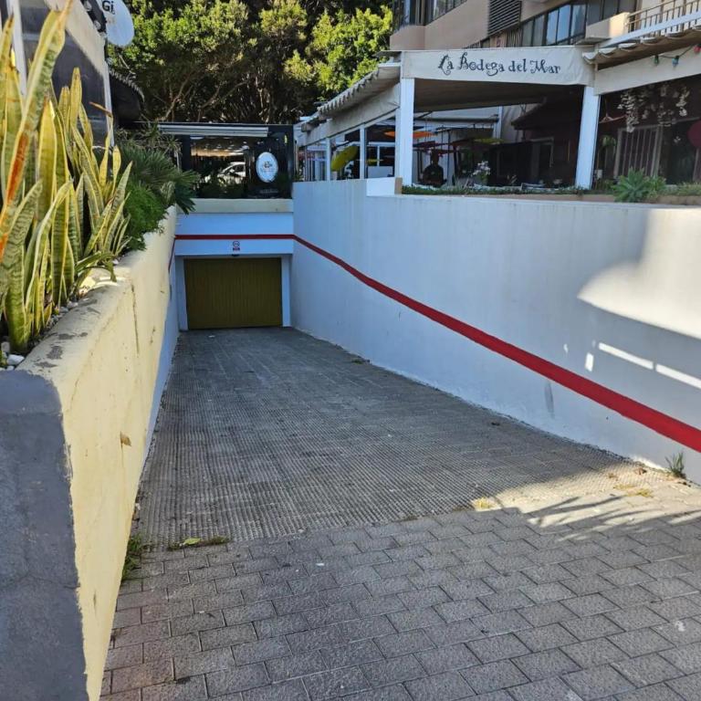 Piso Único sobre la playa en el Puerto Deportivo - Pass the Keys - Apartamento de 3 dormitorios - 38