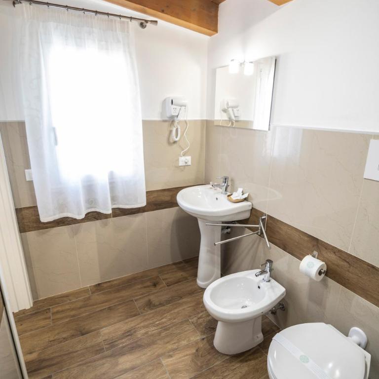 Quattro Canti - Camera Matrimoniale Deluxe con 1 Letto Supplementare - 14