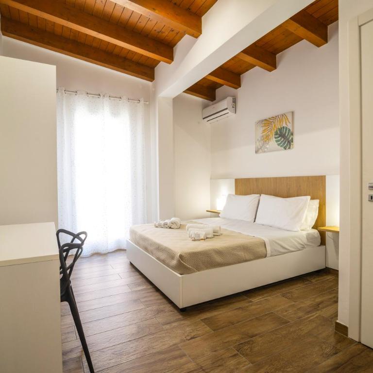 Quattro Canti - Camera Quadrupla con Bagno Privato Esterno - 5
