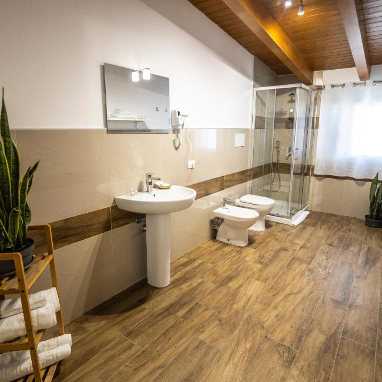 Quattro Canti - Camera Quadrupla con Bagno Privato Esterno - 15