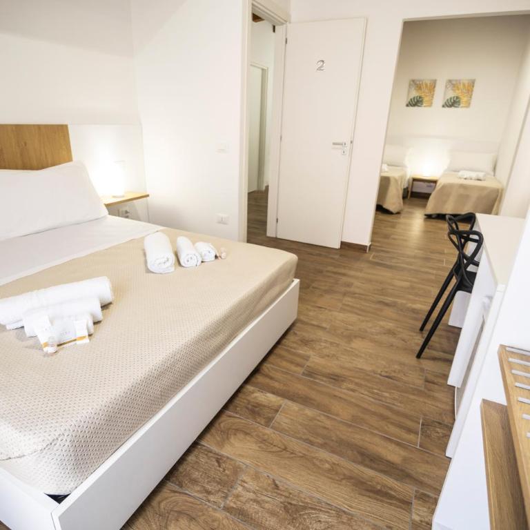 Quattro Canti - Camera Quadrupla con Bagno Privato Esterno - 9