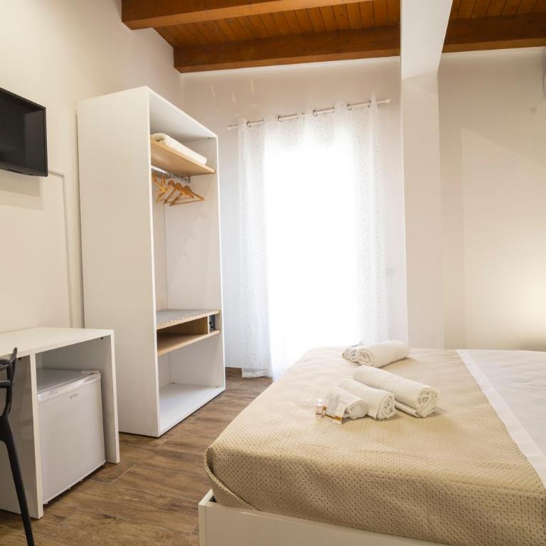 Quattro Canti - Camera Quadrupla con Bagno Privato Esterno - 7