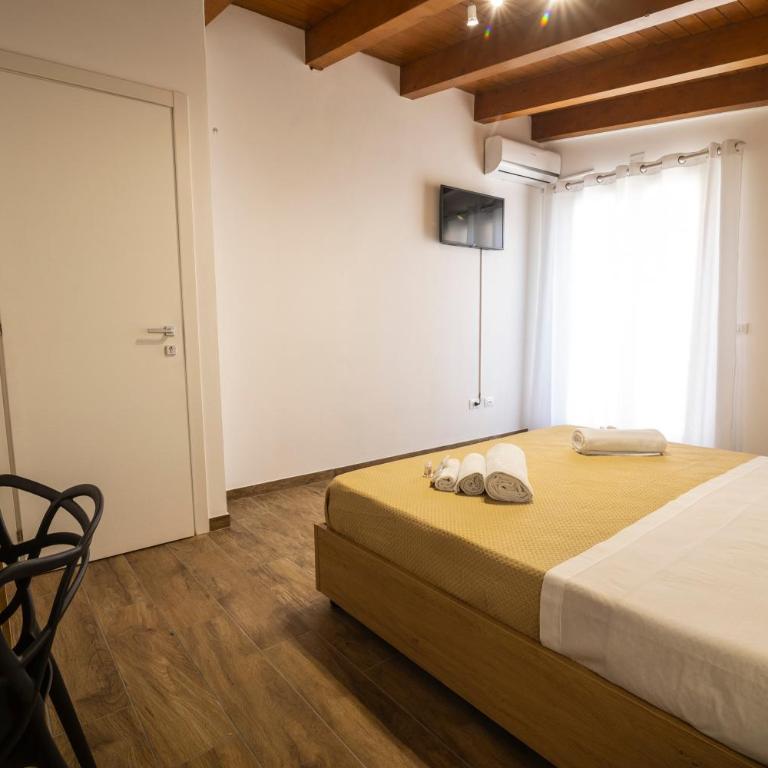 Quattro Canti - Camera Matrimoniale Deluxe con 1 Letto Supplementare - 7