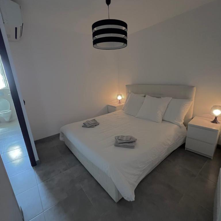 Villa LEOVI Superbe logement 3 pieces - 7 personnes, à 100m plage la Faviere - Apartment - Split Level - 10