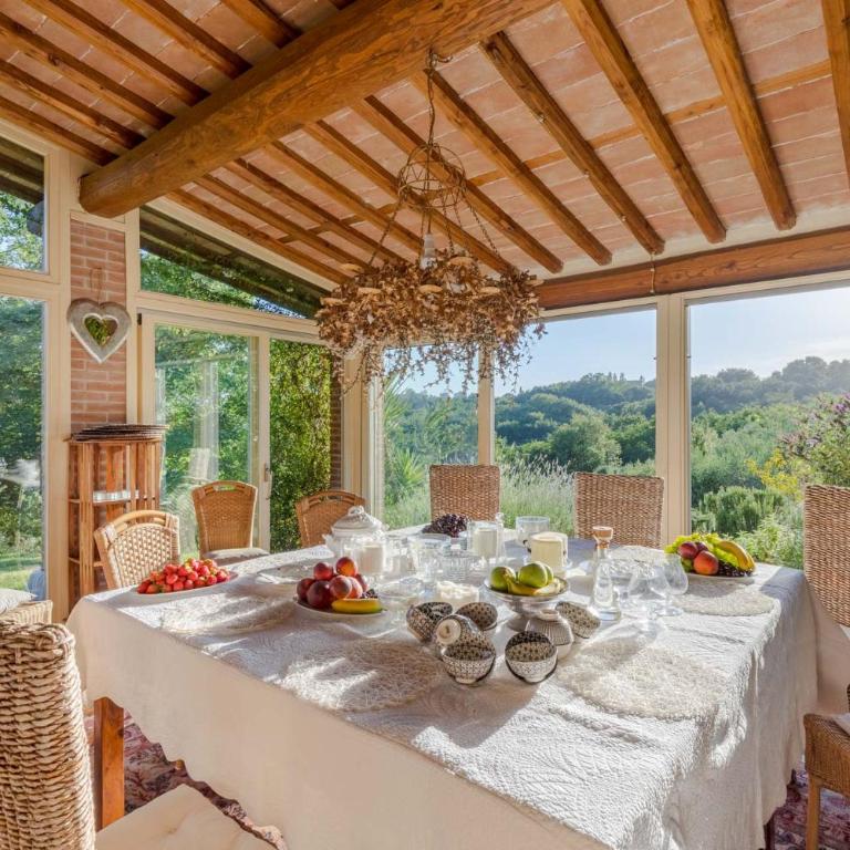 Villa Lorena, a Vintage Home with Indoor Pool - Villa Standard - 3