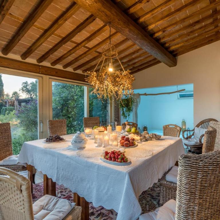 Villa Lorena, a Vintage Home with Indoor Pool - Villa Standard - 6