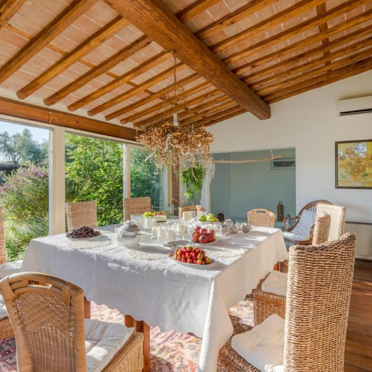 Villa Lorena, a Vintage Home with Indoor Pool - Villa Standard - 12