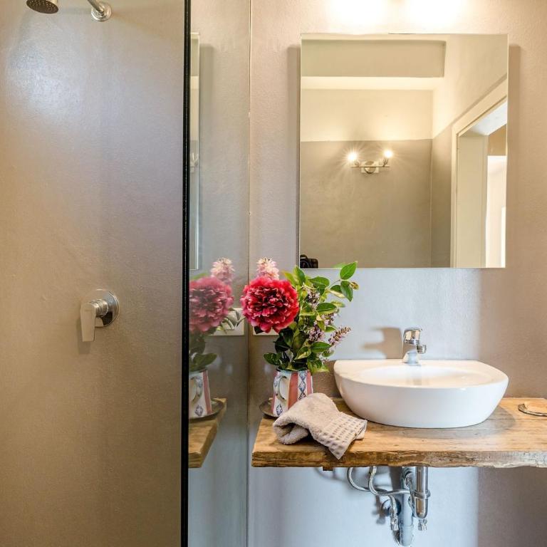Villa Lorena, a Vintage Home with Indoor Pool - Villa Standard - 55