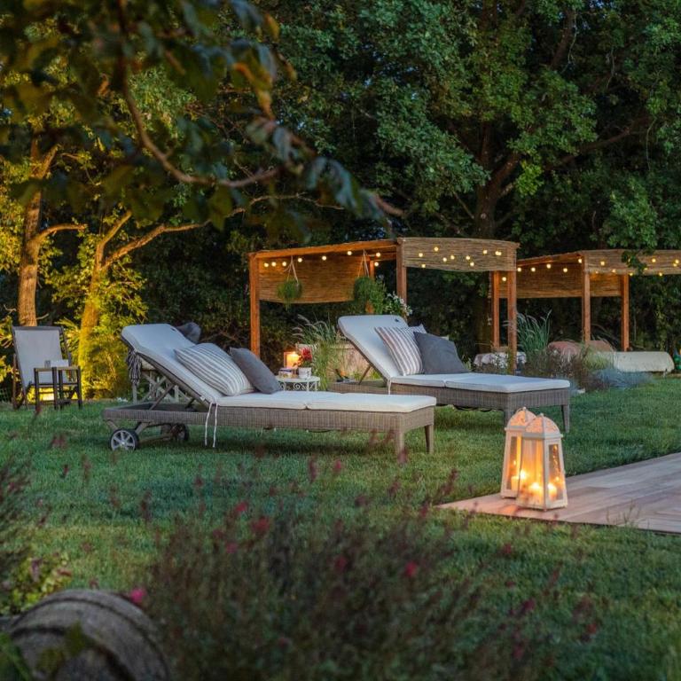 Villa Lorena, a Vintage Home with Indoor Pool - Villa Standard - 69