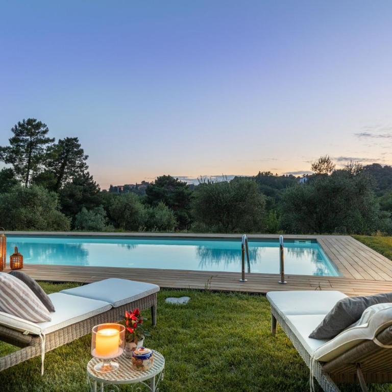 Villa Lorena, a Vintage Home with Indoor Pool - Villa Standard - 72