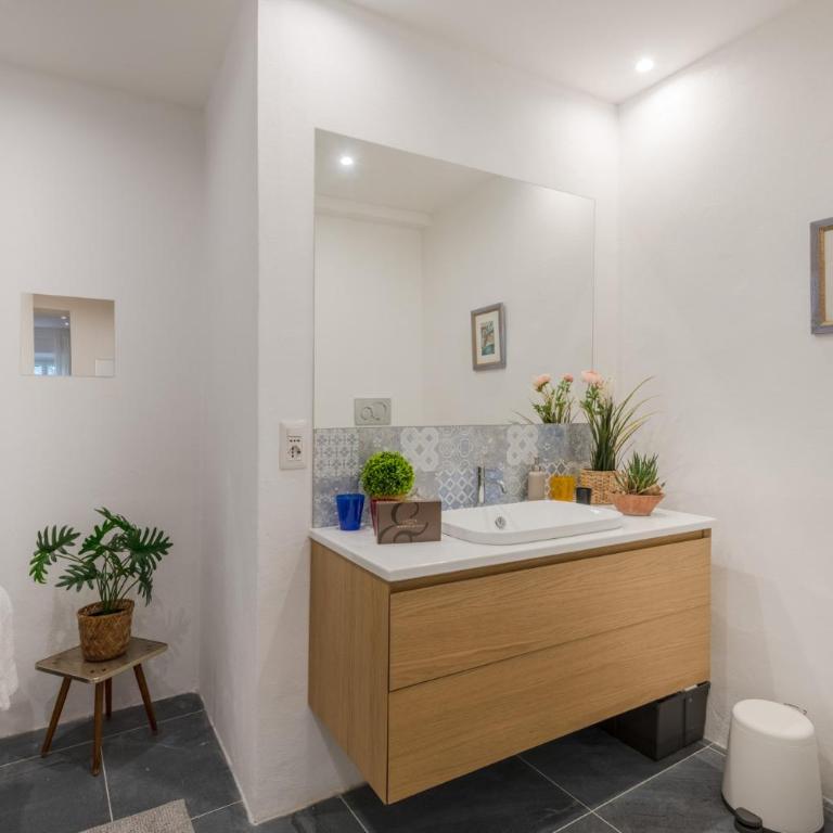 Casa Daria, Modern 4 Bedrooms Apartment in Lucca - Apartment - 34