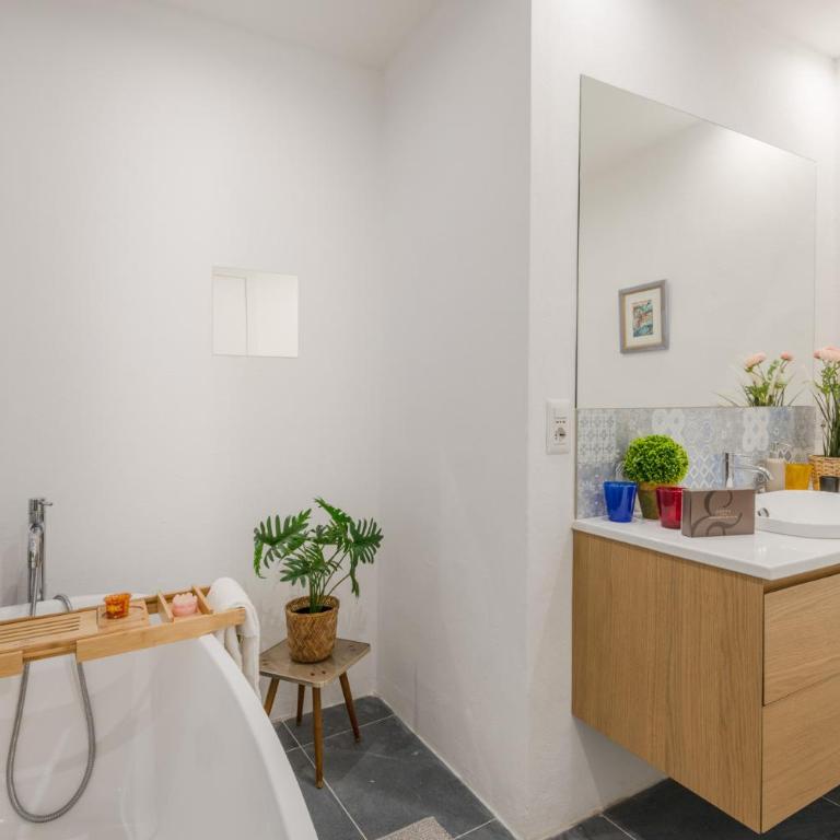Casa Daria, Modern 4 Bedrooms Apartment in Lucca - Apartment - 37