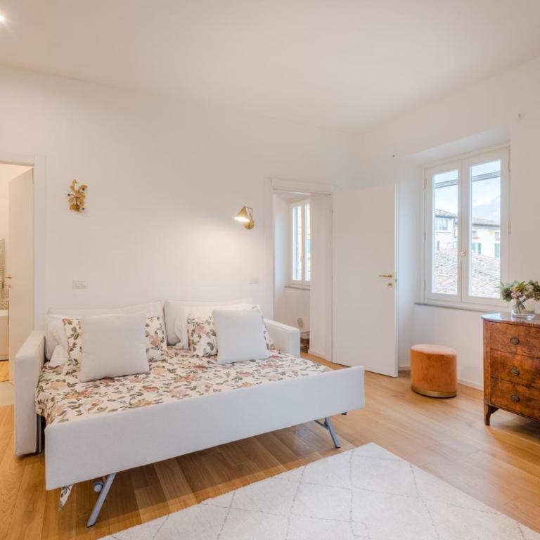 Casa Daria, Modern 4 Bedrooms Apartment in Lucca - Apartment - 56