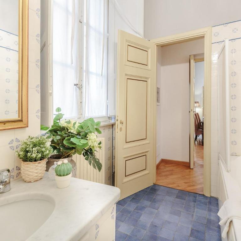 Casa San Giovanni, Romantic LUCCA apartment With View Over a Church - Apartamento de 2 dormitorios - 32