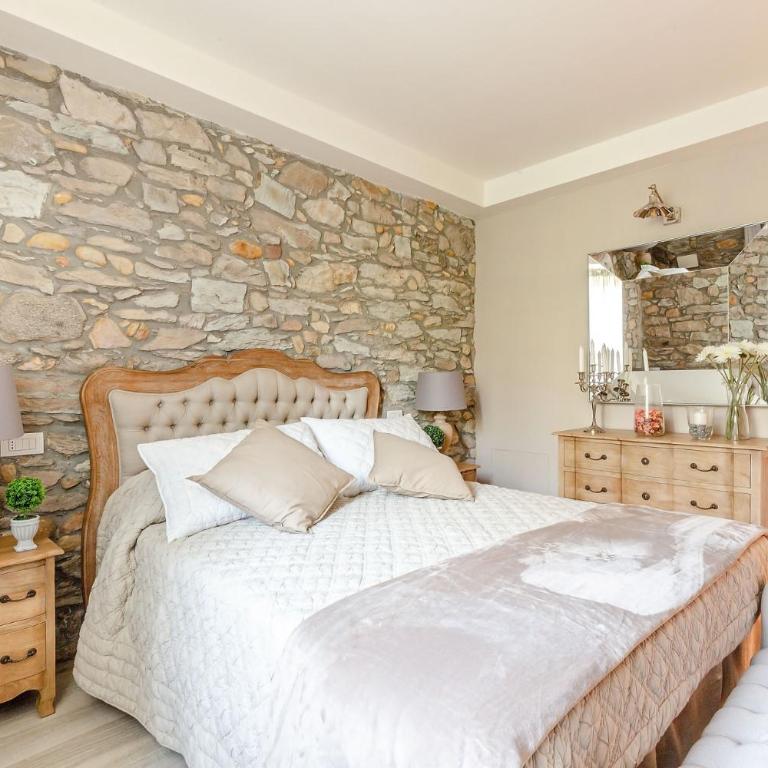 Villa Clara, Luxury 5 bedrooms Lakefront Farmhouse Villa with Private Pool on the Lucca Hills - Villa - 52