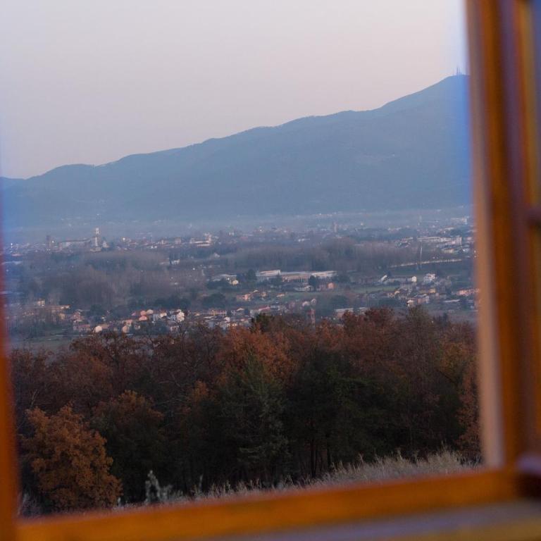 Villa Alberta, Panoramic 4 Bedrooms Farmhouse with Private Pool in Lucca close to Town Centre - Villa - 53