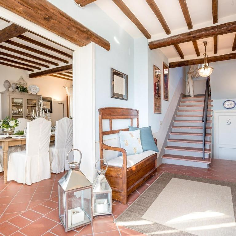 Villa Alberta, Panoramic 4 Bedrooms Farmhouse with Private Pool in Lucca close to Town Centre - Villa - 57