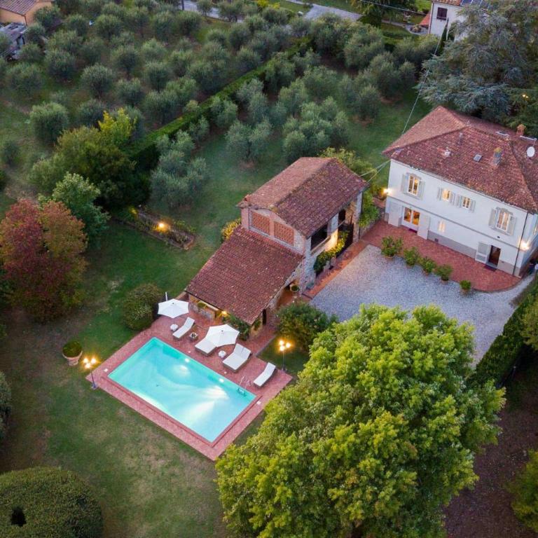 Villa Clara, Luxury 5 bedrooms Lakefront Farmhouse Villa with Private Pool on the Lucca Hills - Villa - 68