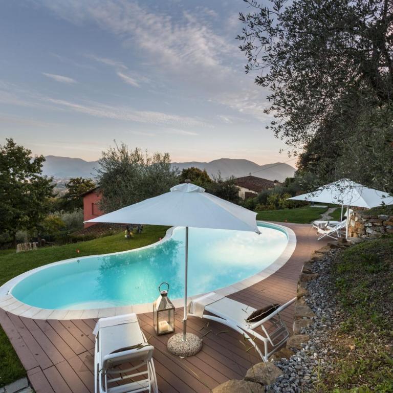 Villa Alberta, Panoramic 4 Bedrooms Farmhouse with Private Pool in Lucca close to Town Centre - Villa - 62