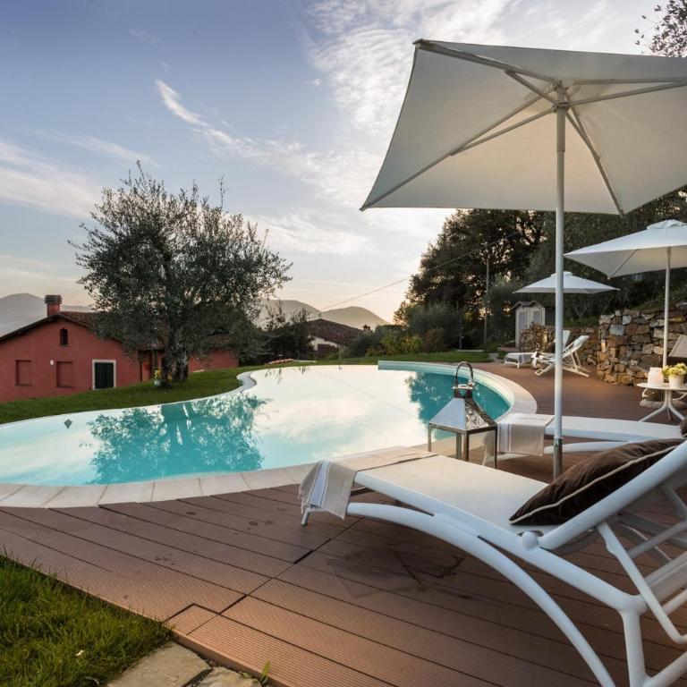 Villa Alberta, Panoramic 4 Bedrooms Farmhouse with Private Pool in Lucca close to Town Centre - Villa - 65