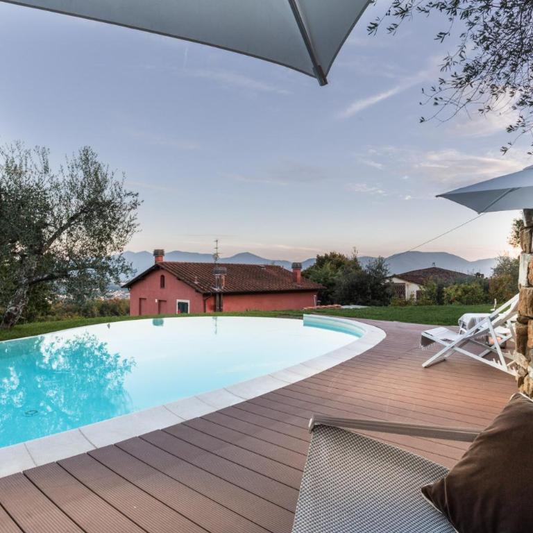 Villa Alberta, Panoramic 4 Bedrooms Farmhouse with Private Pool in Lucca close to Town Centre - Villa - 68