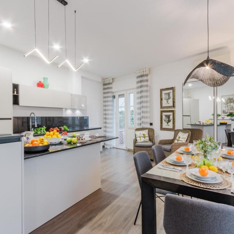 Lavinia, 3 Bedrooms Apartment with Terrace Lucca - Three-Bedroom Apartment - 9