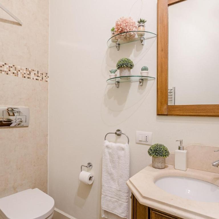 Casa Raffa, 2 Bedrooms 2 Bathrooms Romantic Apartment with Terrace and Parking in Lucca - Appartamento con 2 Camere da Letto - 11