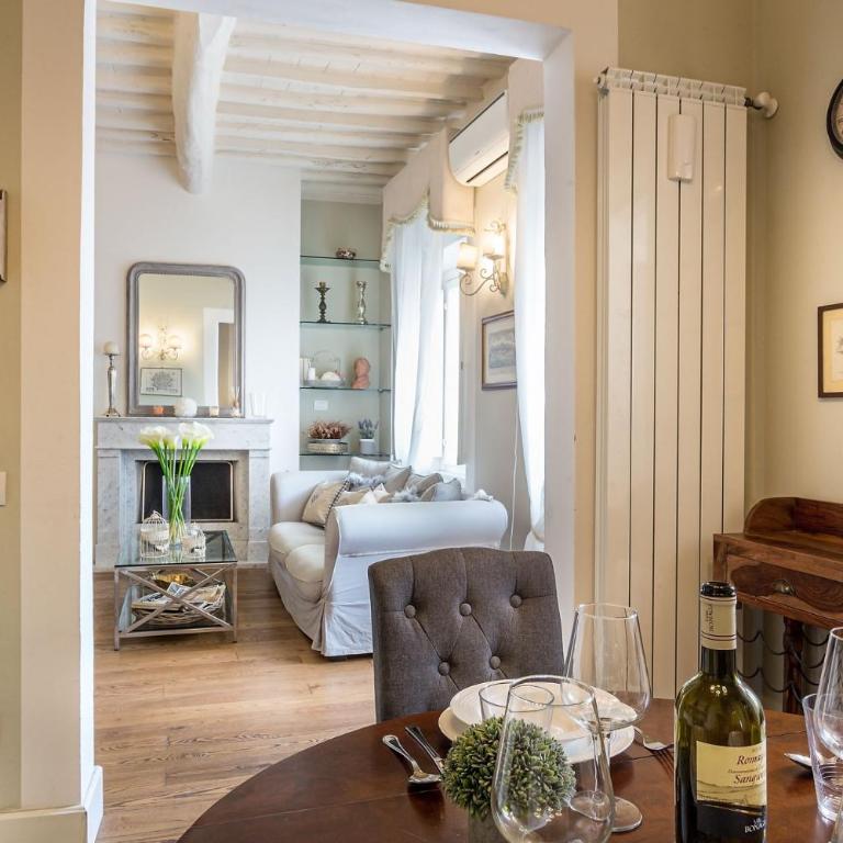 Casa Raffa, 2 Bedrooms 2 Bathrooms Romantic Apartment with Terrace and Parking in Lucca - Appartamento con 2 Camere da Letto - 32