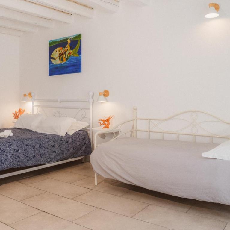 Boutique Hotel Molo Santa Lucia - Camera Matrimoniale/Doppia con Letti Singoli con Letto Supplementare - 1