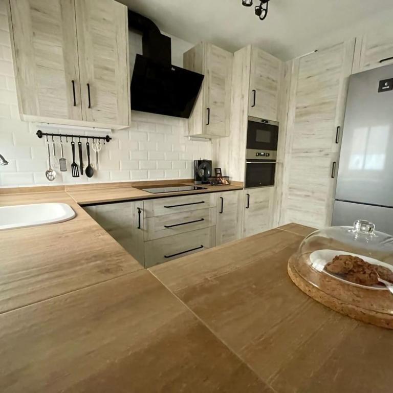 Apartamento 3 hab con parking junto a la playa - Apartamento de 3 dormitorios - 3