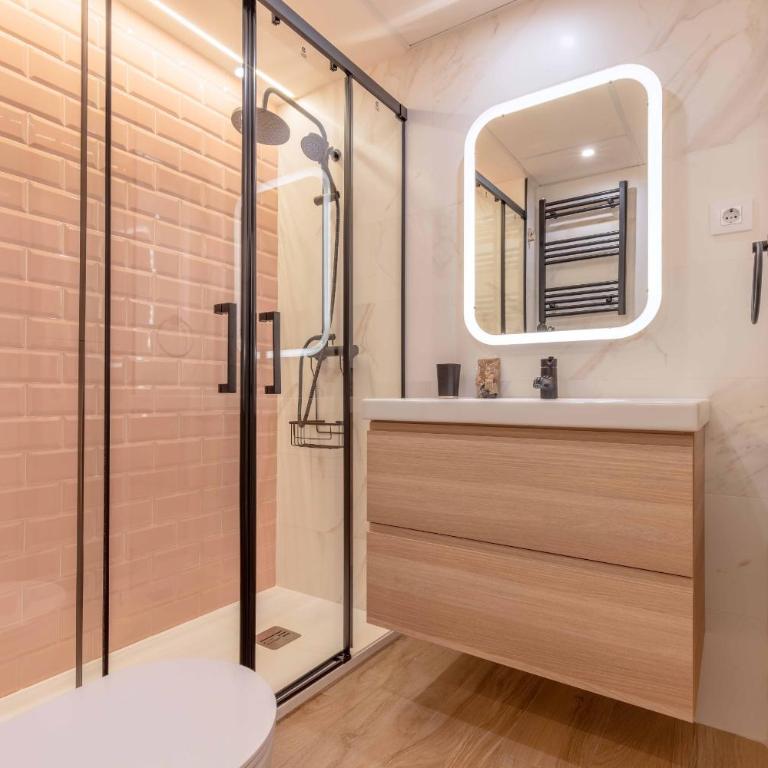 Apartamento Metropolitano II en Madrid - Two-Bedroom Apartment - 12