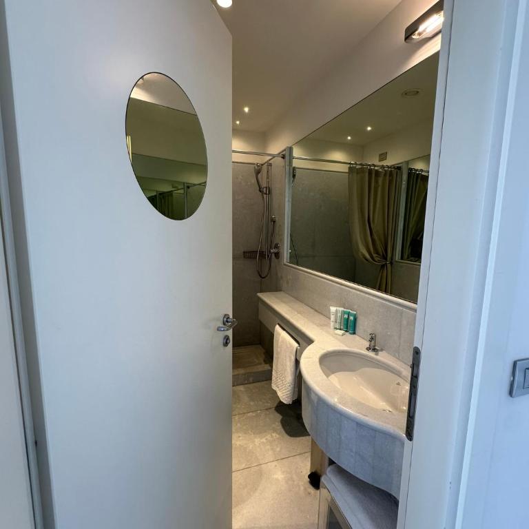 Hotel Miramare - Adults Only con Private Spa - Camera Matrimoniale Piccola con Terrazza - 5