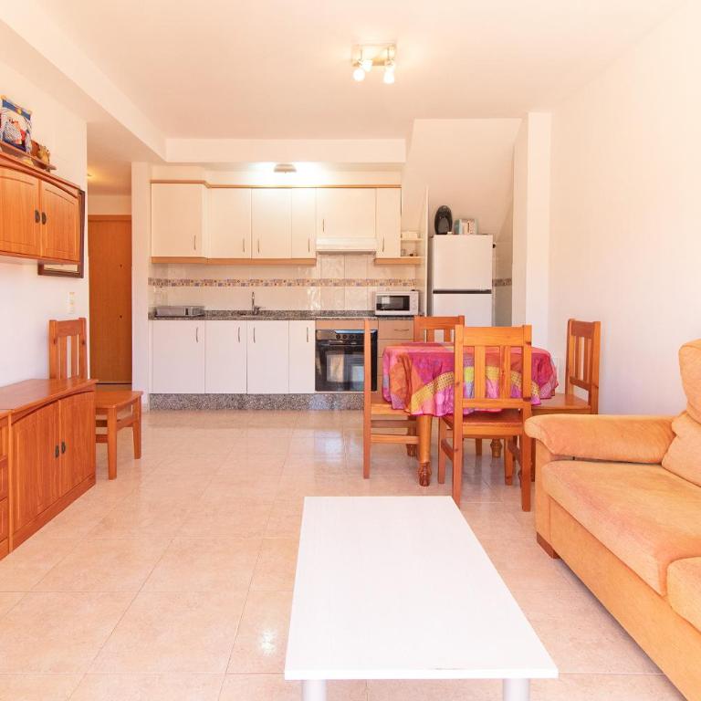 Global Vacacional, Apartamento con terraza de 70m y piscina en Canet de Berenguer - Apartamento con terraza - 4