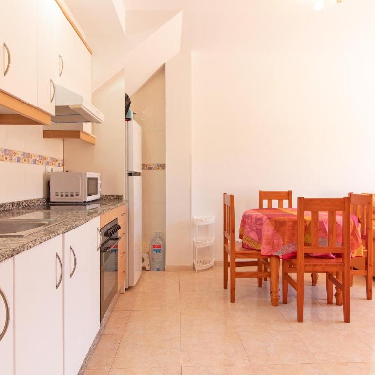Global Vacacional, Apartamento con terraza de 70m y piscina en Canet de Berenguer - Apartamento con terraza - 14