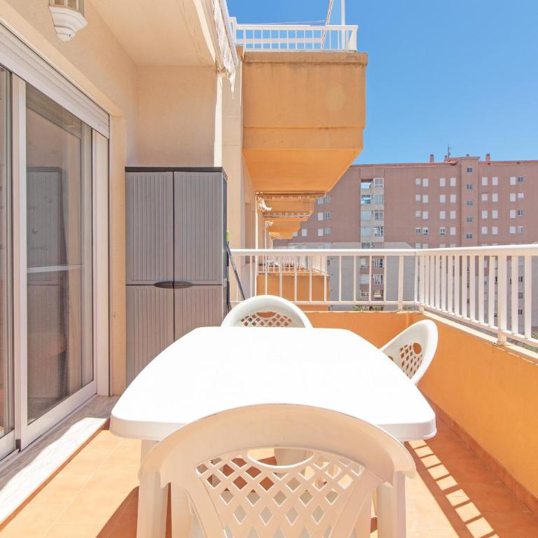 Global Vacacional, Apartamento con terraza de 70m y piscina en Canet de Berenguer - Apartamento con terraza - 13