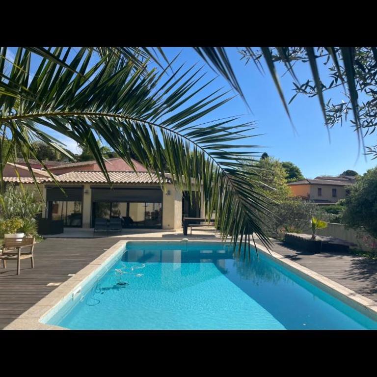 Détente à Lorgues avec piscine privée - Appartement - Vue sur Piscine - 2