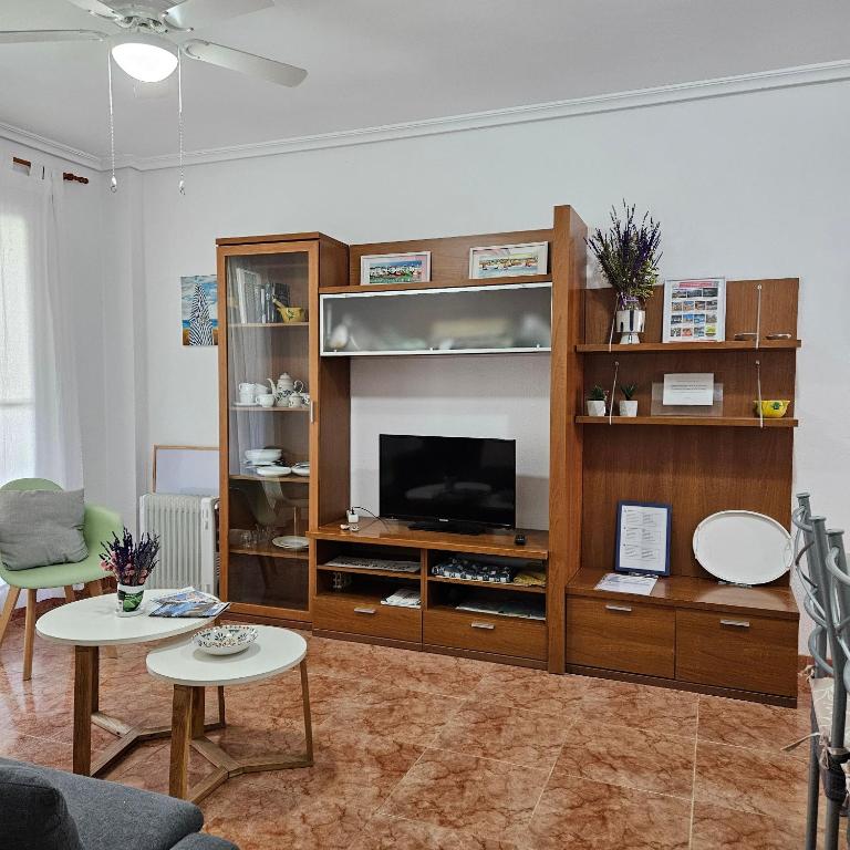 Apartamento con piscina en una preciosa playa - Two-Bedroom Apartment - 12